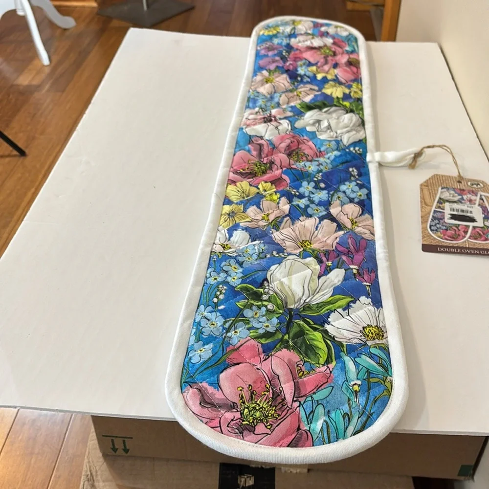 Michel Design Works Magnolia Double Oven Glove Potholder NWT